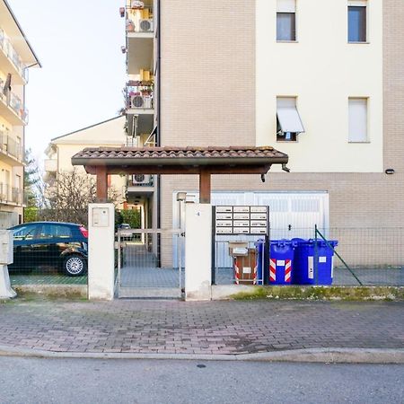 Parma Fiere Studio Con Parcheggio E Balcone Apartment Ngoại thất bức ảnh