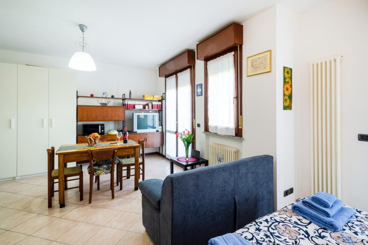Parma Fiere Studio Con Parcheggio E Balcone Apartment Ngoại thất bức ảnh