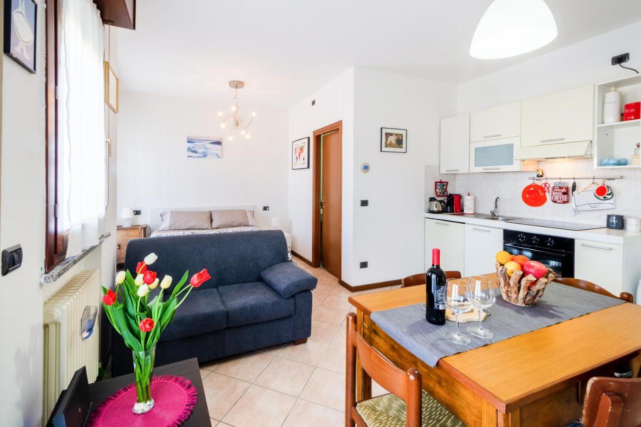 Parma Fiere Studio Con Parcheggio E Balcone Apartment Ngoại thất bức ảnh