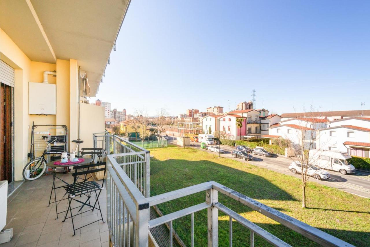 Parma Fiere Studio Con Parcheggio E Balcone Apartment Ngoại thất bức ảnh